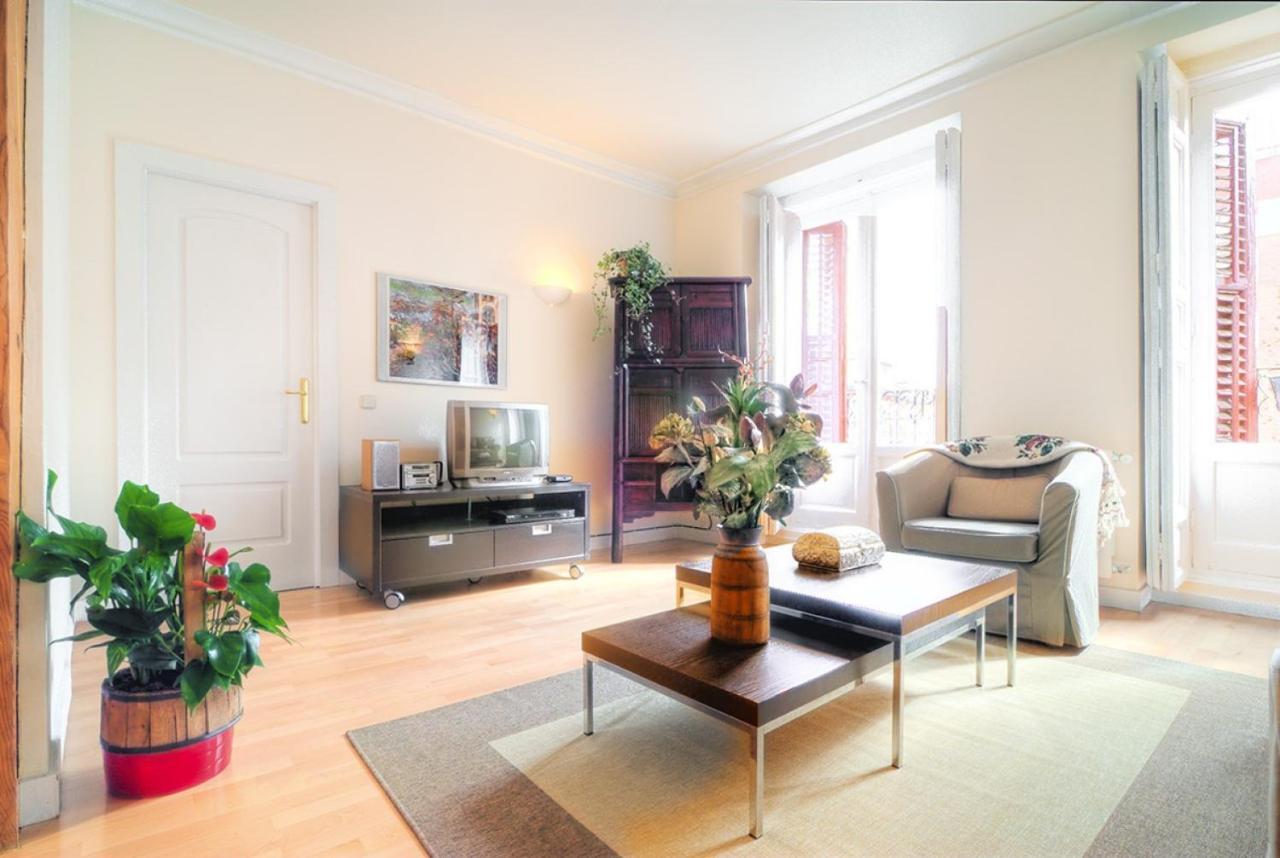 Mit House Princesa En Madrid Leilighet Eksteriør bilde